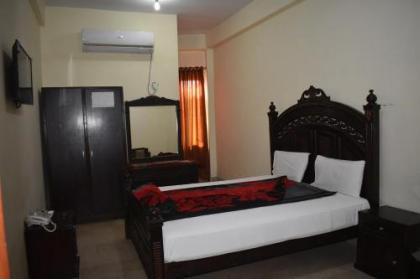 Hotel Travel Inn - image 1
