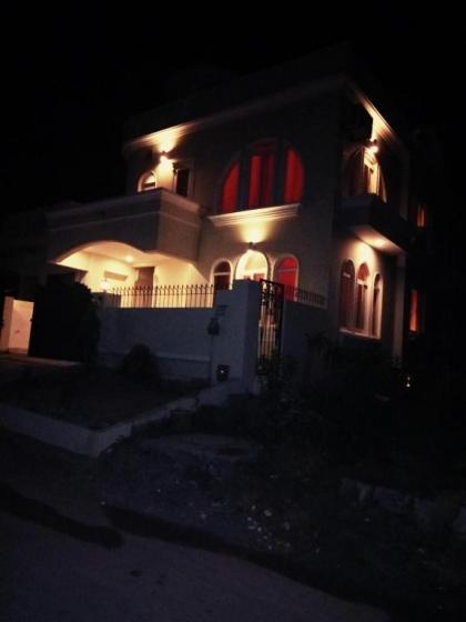 Royal Galaxy Guest House Islamabad - Near Islamabad Airport and Motorway - image 14