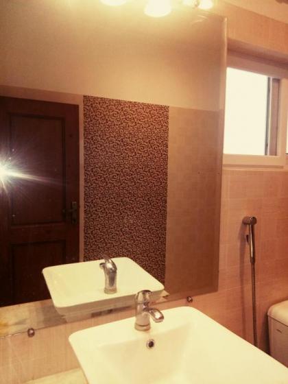 Royal Galaxy Guest House Islamabad - Near Islamabad Airport and Motorway - image 19