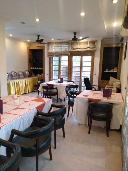 Elite Lodge Guest House - image 13