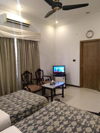 Elite Lodge Guest House - image 14