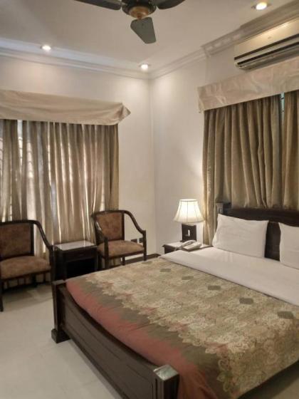 Elite Lodge Guest House - image 6