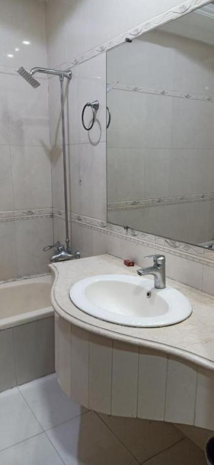 Executive Galaxy Guest House - image 12