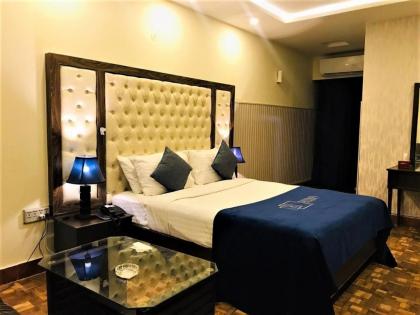 Atlas hotel - image 1