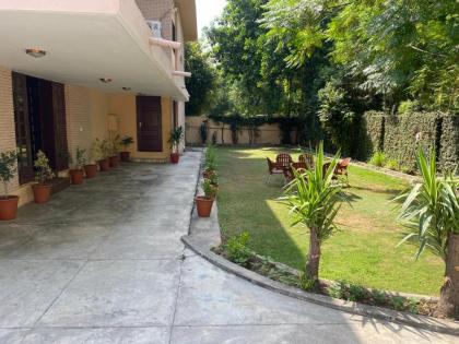 Bed and Breakfast in Islamabad 
