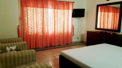 royal cottage guest house - image 4