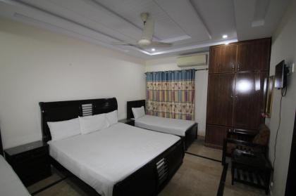 Millat Guest House - image 30