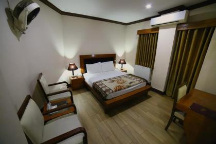 MidTown Hotel - image 3