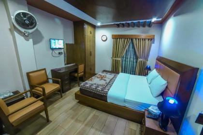MidTown Hotel - image 7