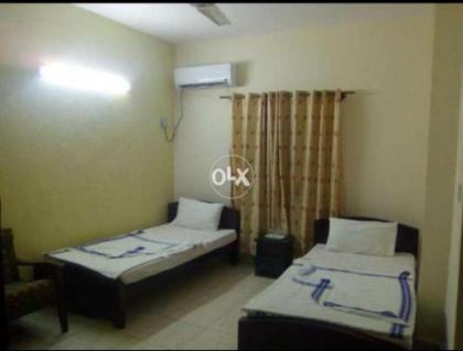 Shangri La Hotel - image 7
