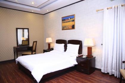 Safari Club 2 Bahria Town - image 3