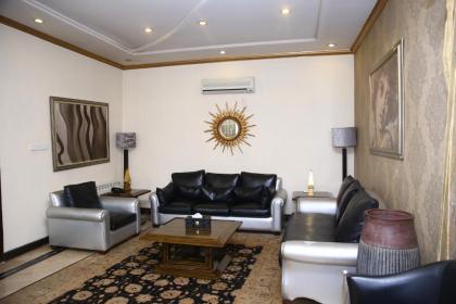 Safari Club 2 Bahria Town - image 4