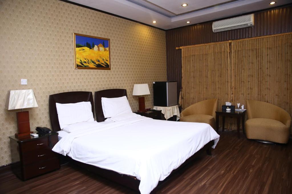 Safari Club 2 Bahria Town - image 6