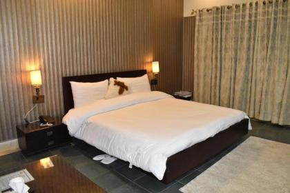 Safari Club 2 Bahria Town - image 9