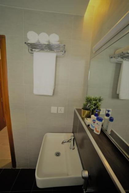 SPACE Luxury Rental Suites - image 14