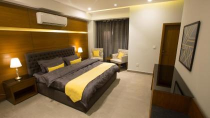 SPACE Luxury Rental Suites - image 2