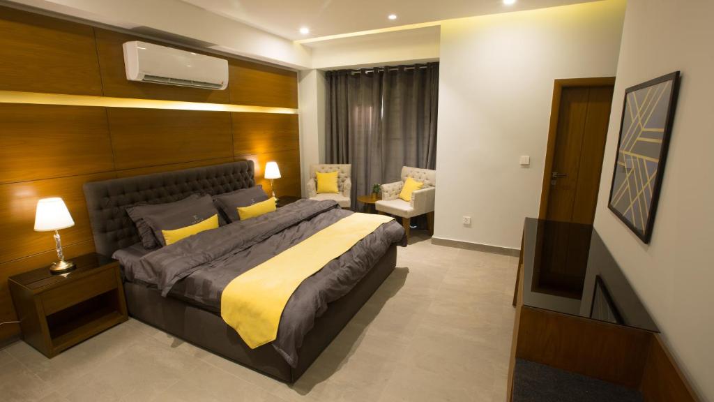 SPACE Luxury Rental Suites - image 2