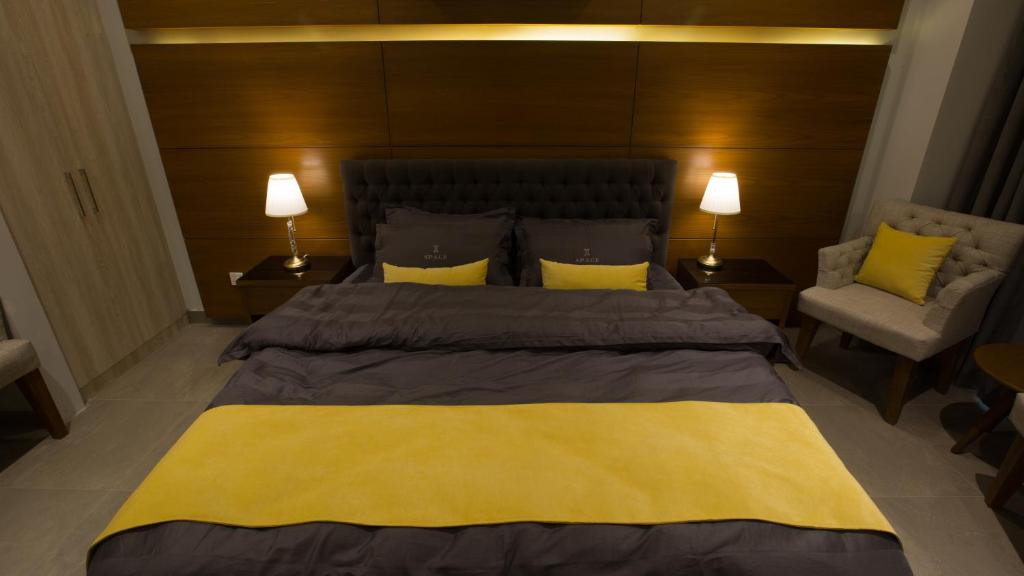 SPACE Luxury Rental Suites - image 6