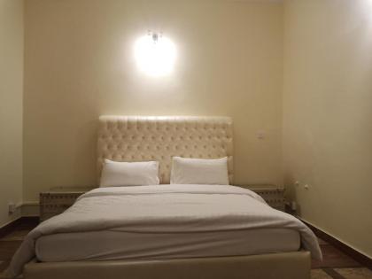 Royal Grace Guest House - image 8