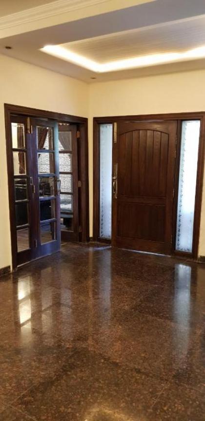 Reina Boutique Hotel - image 10