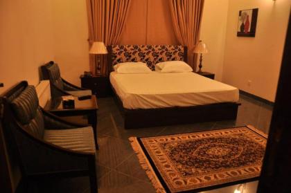 Reina Boutique Hotel - image 6