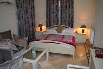 Continental House - image 12