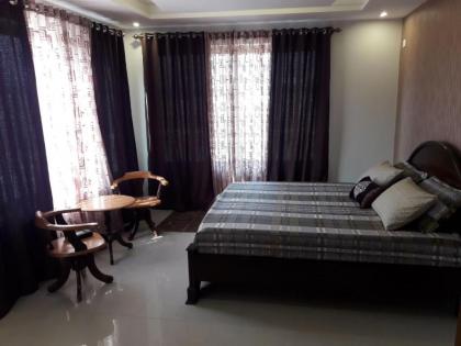Mulberry Residence Family Rooms - image 12