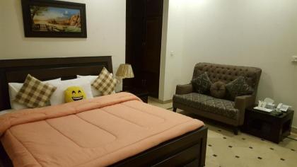 Mulberry Residence Family Rooms - image 15