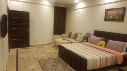 Mulberry Residence Family Rooms - image 19