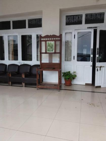 BRIGHTLANDS HOTEL - image 18