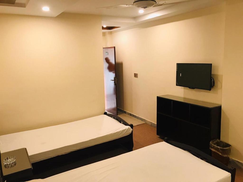 Citymax Hotel - image 3
