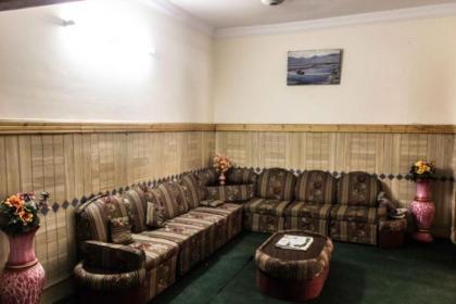 UK Lodge - image 3