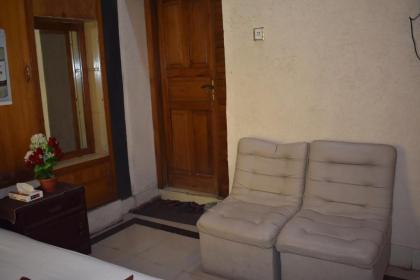 Hotel Kashmir International - image 4