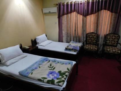 Paramount GuestHouse - image 7