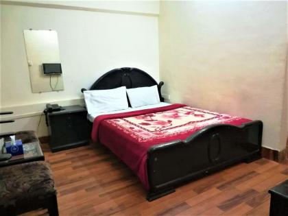 The City Lodge - image 14
