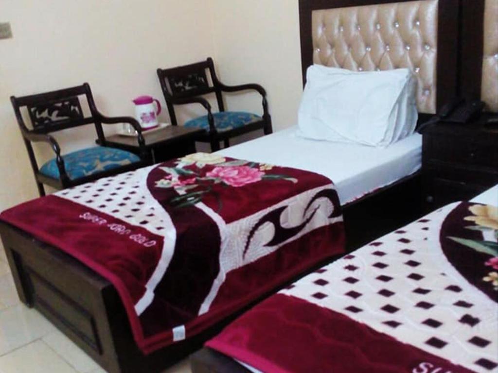 Hotel Sky Inn - image 2