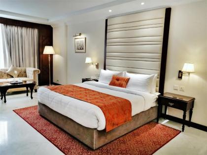 Islamabad Regalia Hotel - image 1