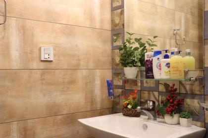 Luxurious Landing Apartments & Suites Bahria Town - image 5
