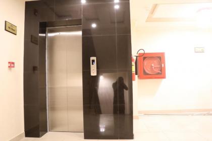 Luxurious Landing Apartments & Suites Bahria Town - image 9