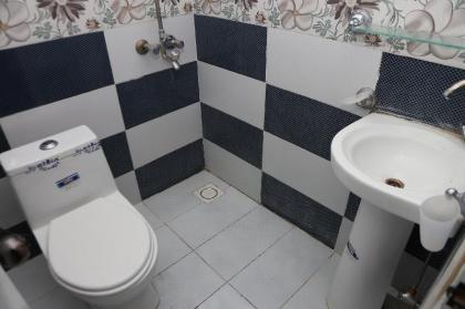 Swiss Cottage Hotel - image 13