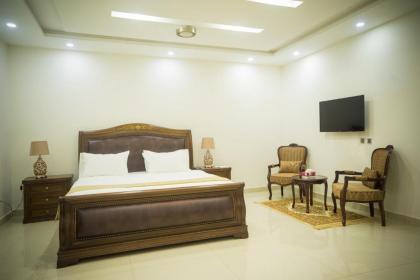 Canadian Inn Islamabad - image 1