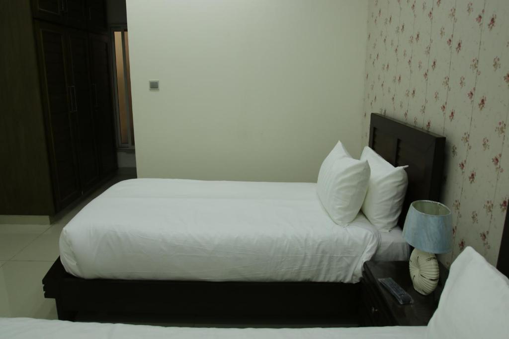 Canadian Inn Islamabad - image 5