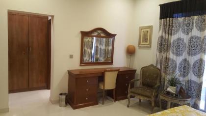 Valley View Villa - image 13