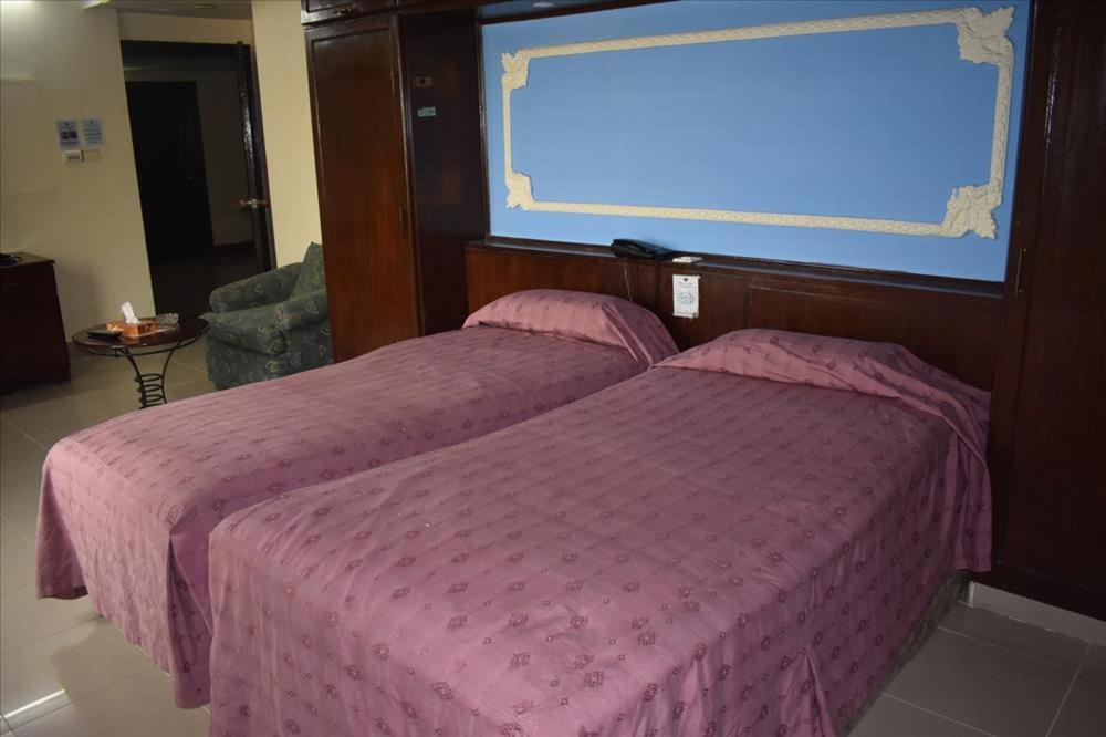Hotel De Mall - image 2