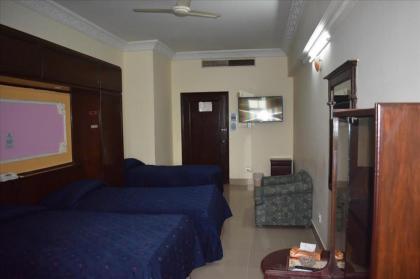 Hotel De Mall - image 9