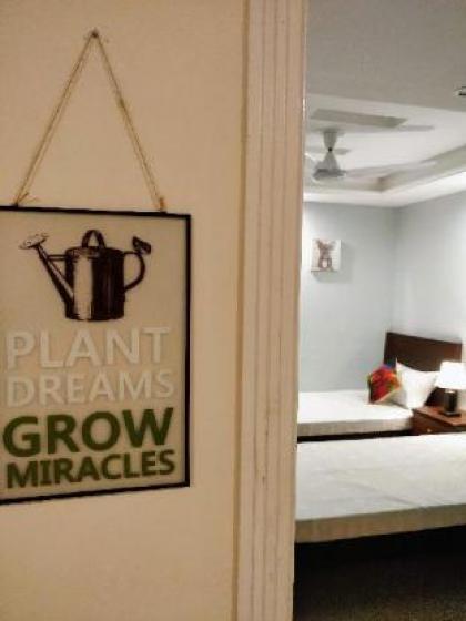 Spotless 2 Bedroom Apartment w/ Elevator Islamabad - image 17
