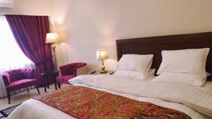 Hotel Grand Arena - image 20