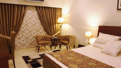Hotel Grand Arena - image 8