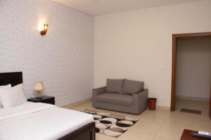 Livin Hub Guest House - image 5