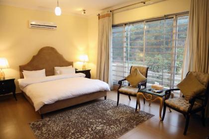 Butterfly Guest House Phase 7 Bahria Town - image 1